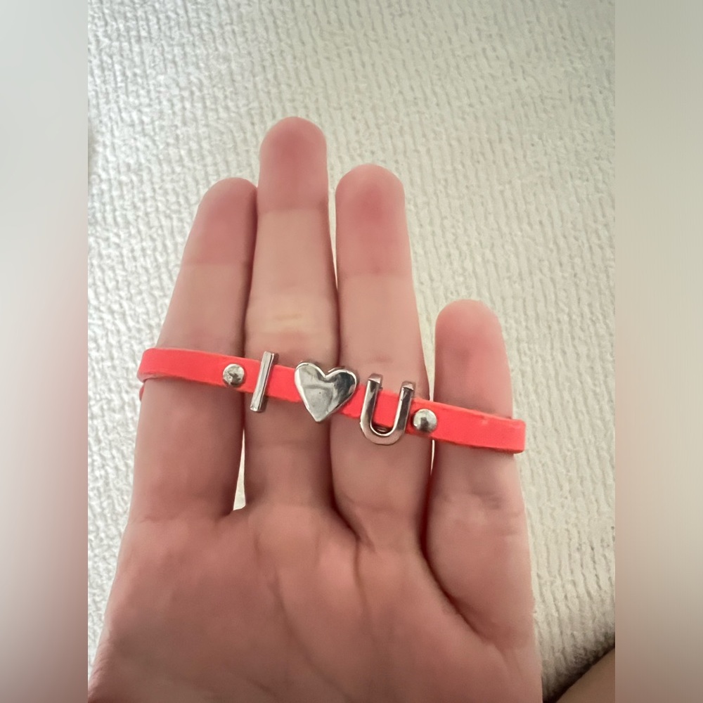 BCBGeneration Coral/Silver “I ♥️ U” Affirmation Bracelet